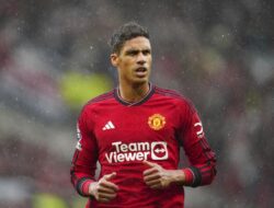 Raphael Varane Resmi Hengkang dari Manchester United