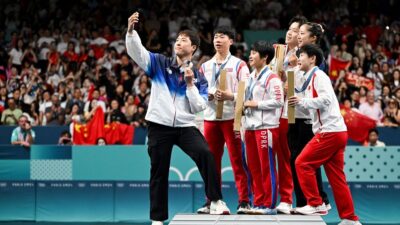 Atlet Korea Selatan dan Korea Utara Berfoto Bersama di Olimpiade Paris 2024