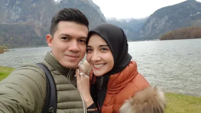 Dimas Seto dan Dhini Aminarti: Kisah 15 Tahun Menanti Buah Hati