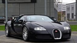 Bugatti Veyron: Simbol Kecepatan dan Kemewahan