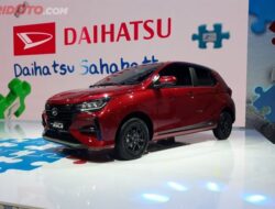 Daihatsu Ayla: Mobil Kompak dengan Fitur Lengkap untuk Keluarga Muda