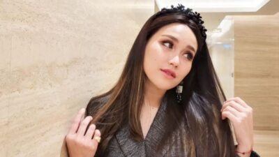 Ayu Ting Ting Menangis di Hadapan Habib Umar: Curhat tentang Kesulitan Sebagai Single Parent