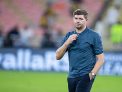 Steven Gerrard: Liverpool Sedang Dalam Situasi Kritis