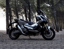 Honda X-ADV: Skuter Dual Purpose yang Memikat