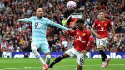 Manchester United Ditahan Imbang oleh Burnley: Peluang Menuju Lima Besar Terlewatkan
