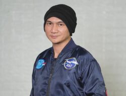 Variasi 1 — Anji Ungkap Tanggal Lahir Sama, Ia dan Ibunda Serta Cucu Sering Rayakan Bareng
